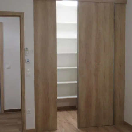 Apartment Belvarosi Emeleti Apartman Keszthelyen *