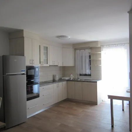 Apartment Belvarosi Emeleti Apartman Keszthelyen Keszthely